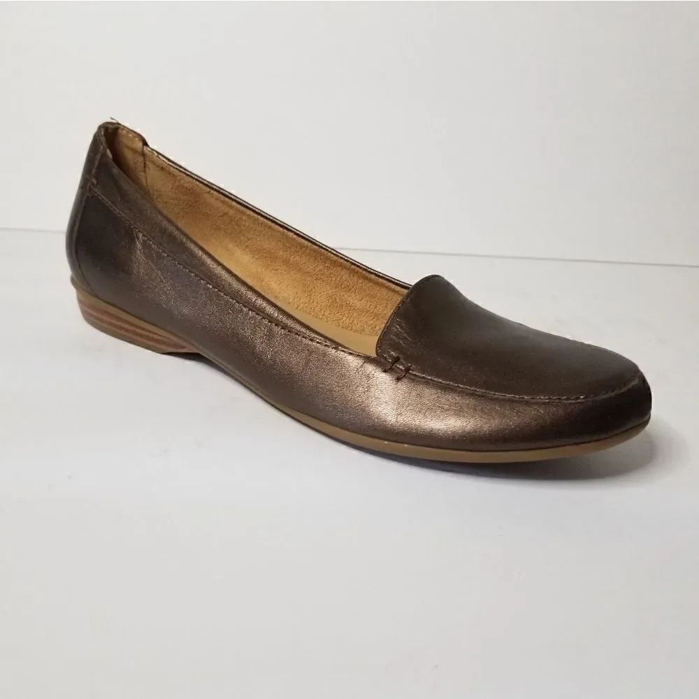 Naturalizer metallic copper flats comfort shoe 8